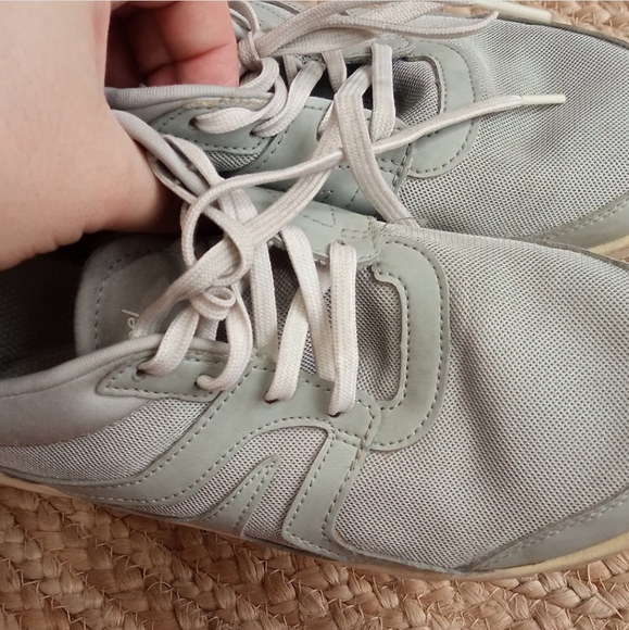 Decathlon Sports Shoes - Picture 4 of 13